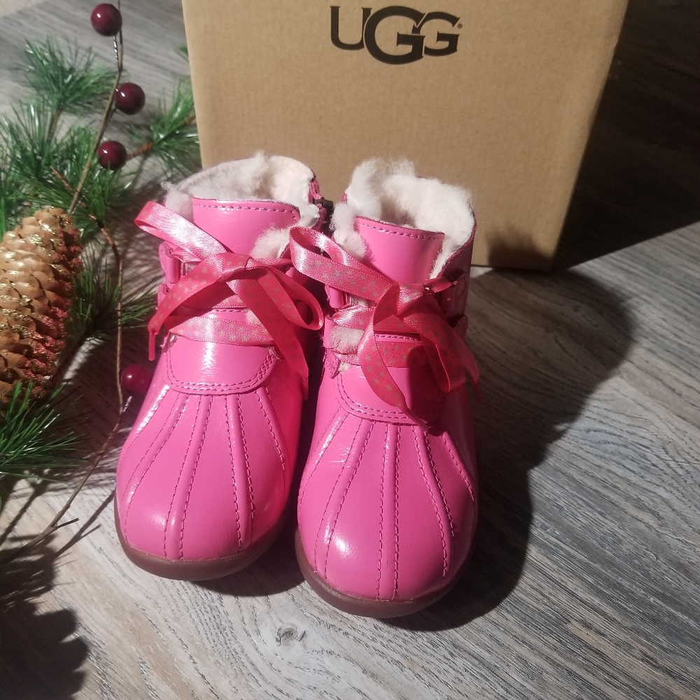 Uggs size 9 toddlers